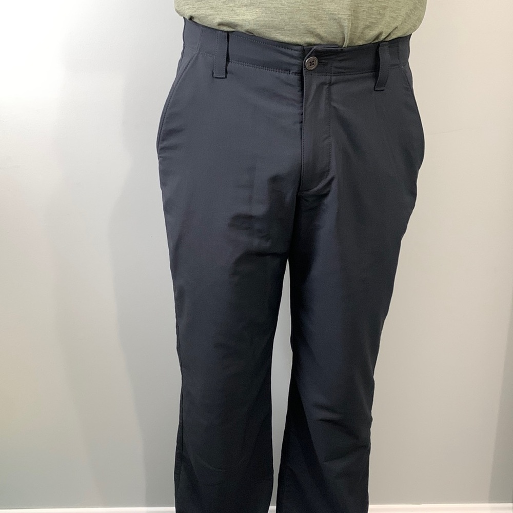 Under Armour loose pants BLACK